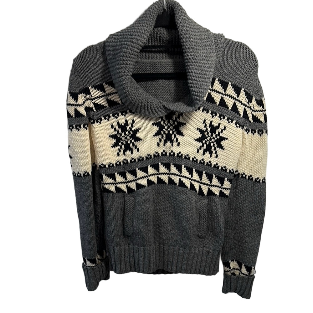 TNA Gray and Cream Sweater